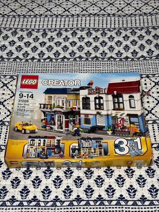 Lego Other - LEGO Creator 3-in-1 Bike Shop & Café (Set 31026)